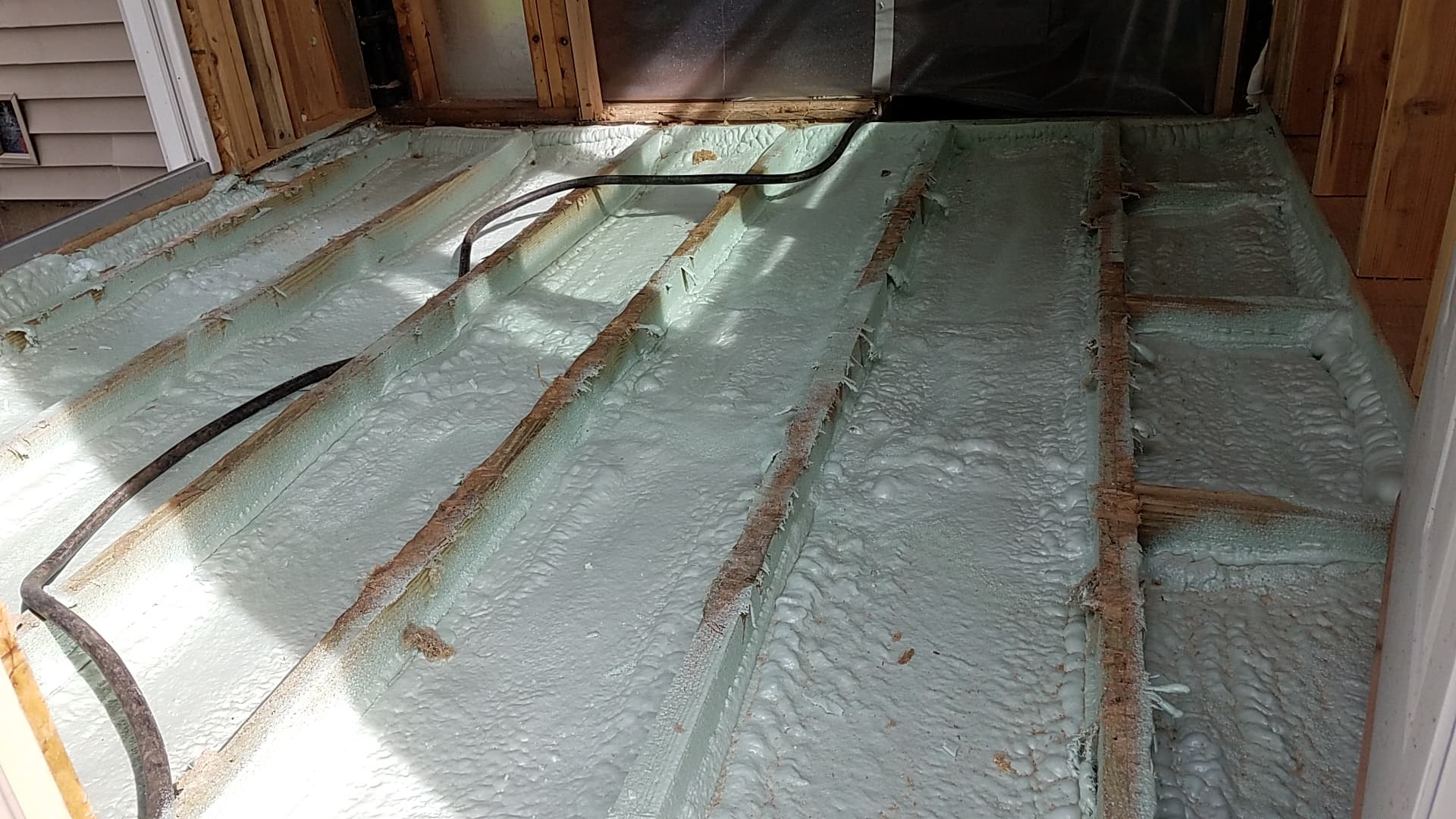 Floor joist cavities