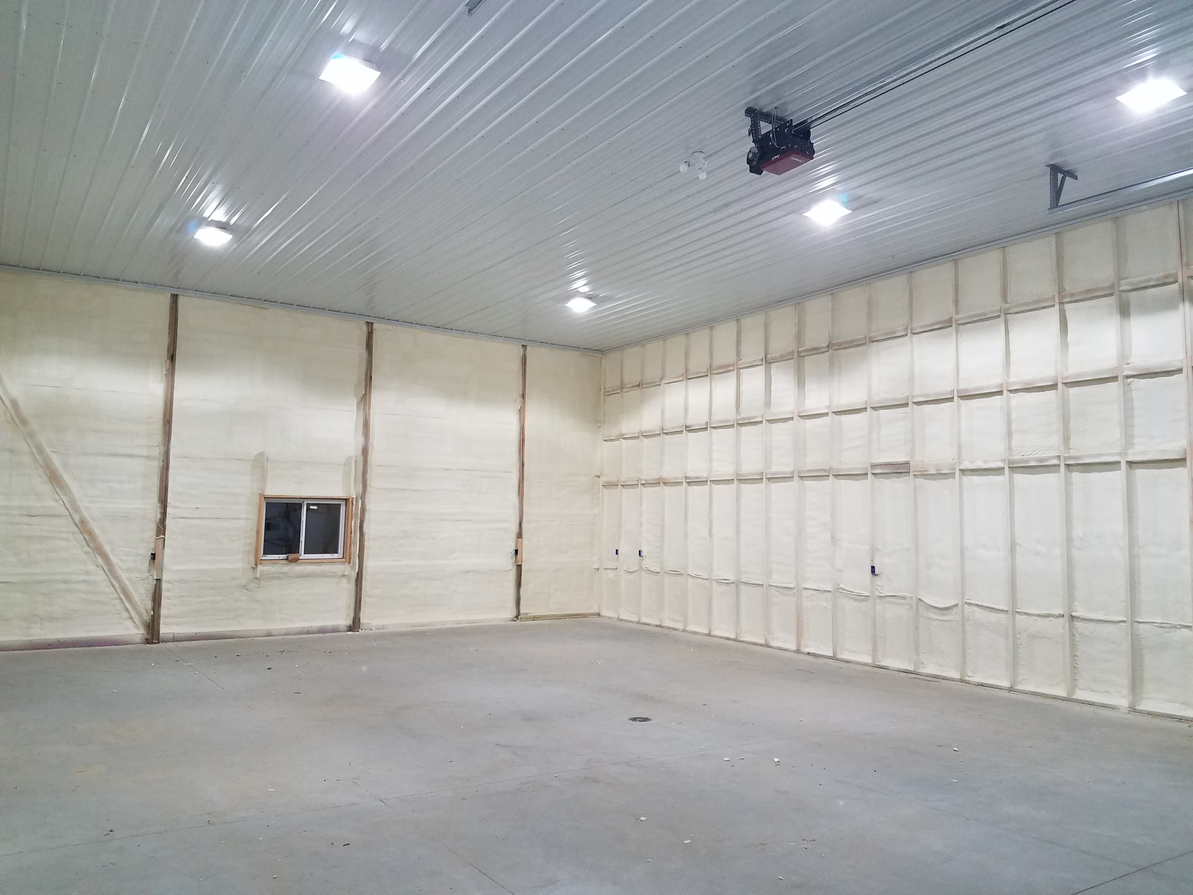 Heated garage / shop