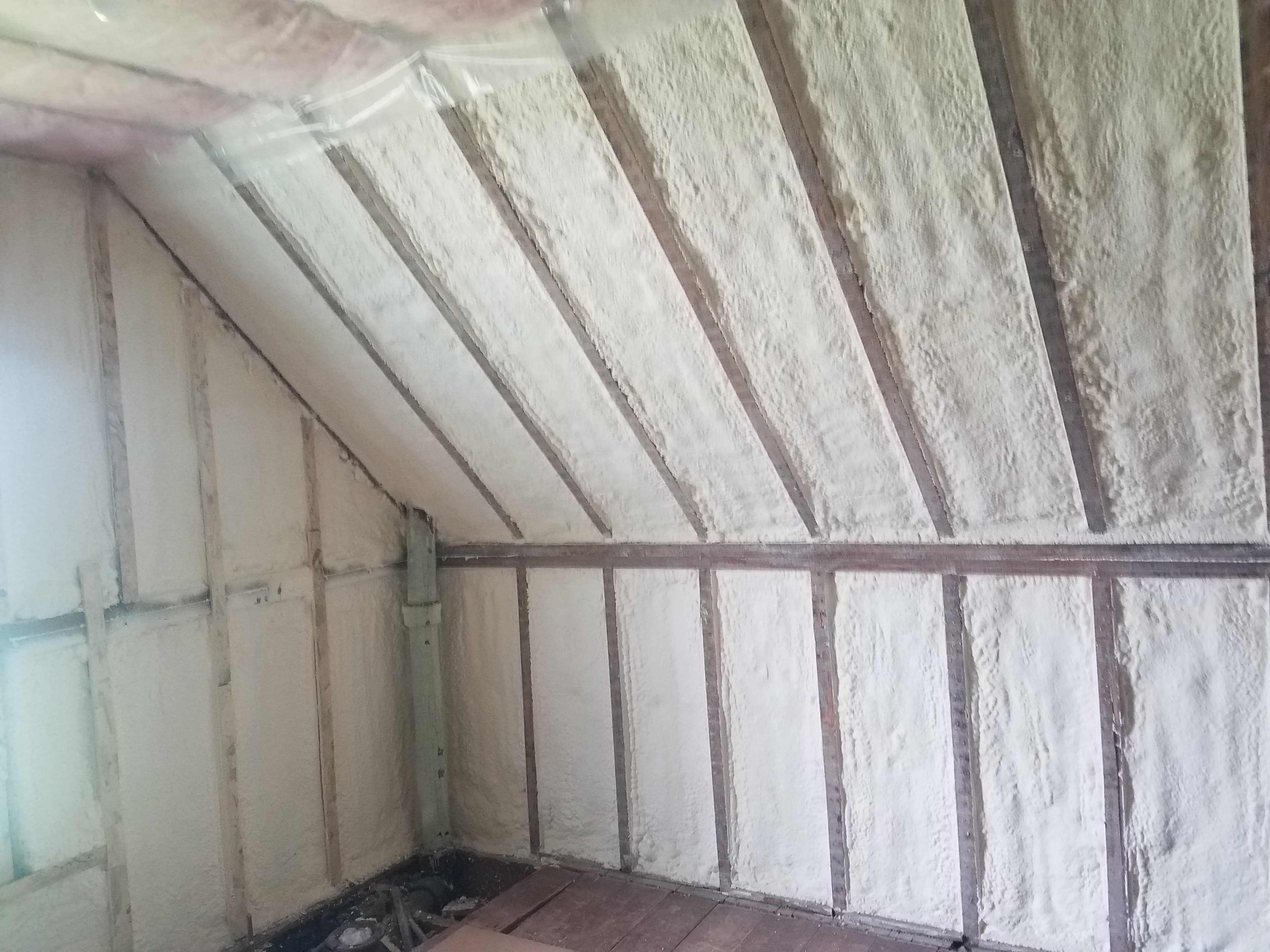 New-build walls and ceiling
