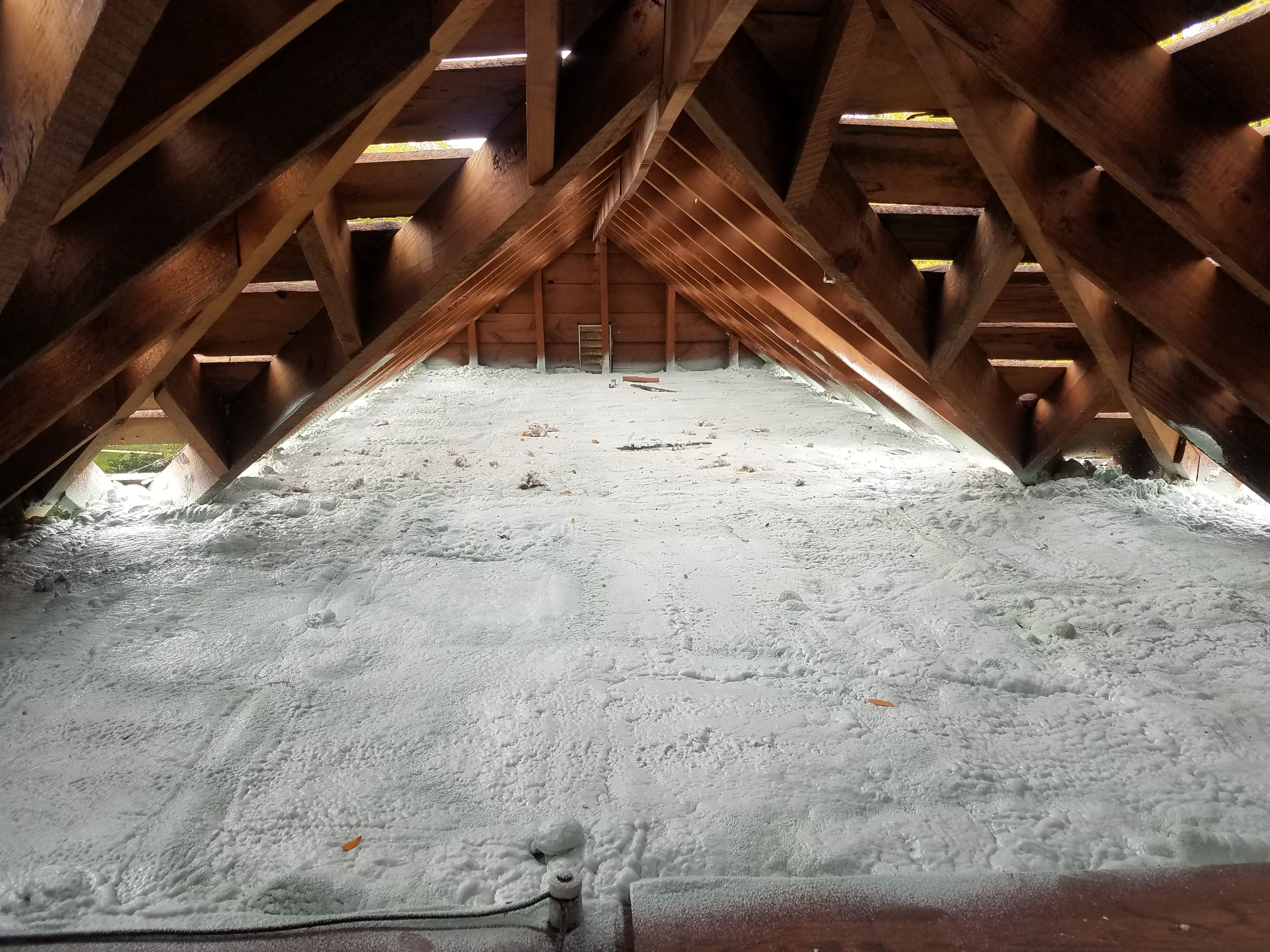 Wall-to-roof transition